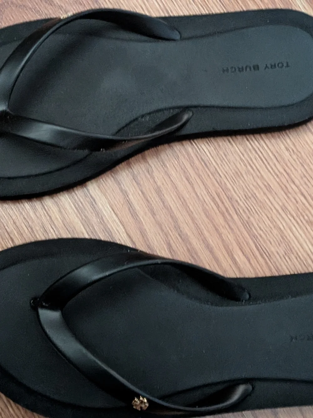 Tory Burch Kira Padded Flip Flop - Perfect Black/Gold